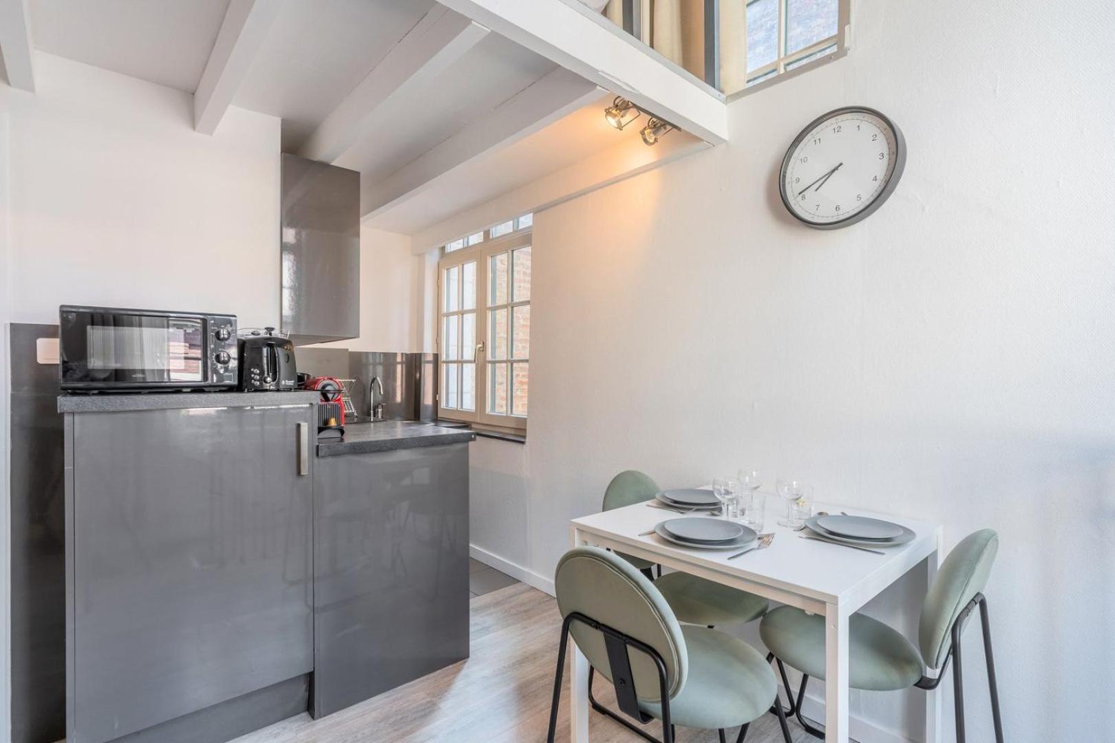 Atypical Triplex Near Grand Place With Terrace Lille Exterior photo